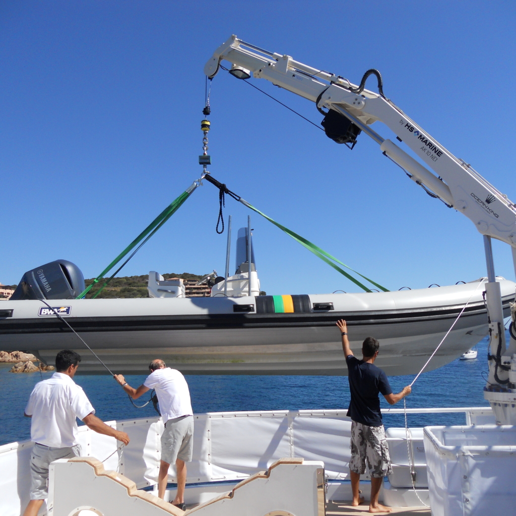 yachting crane services